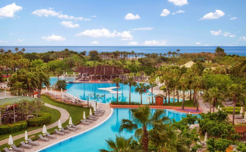 Lara Barut Collection