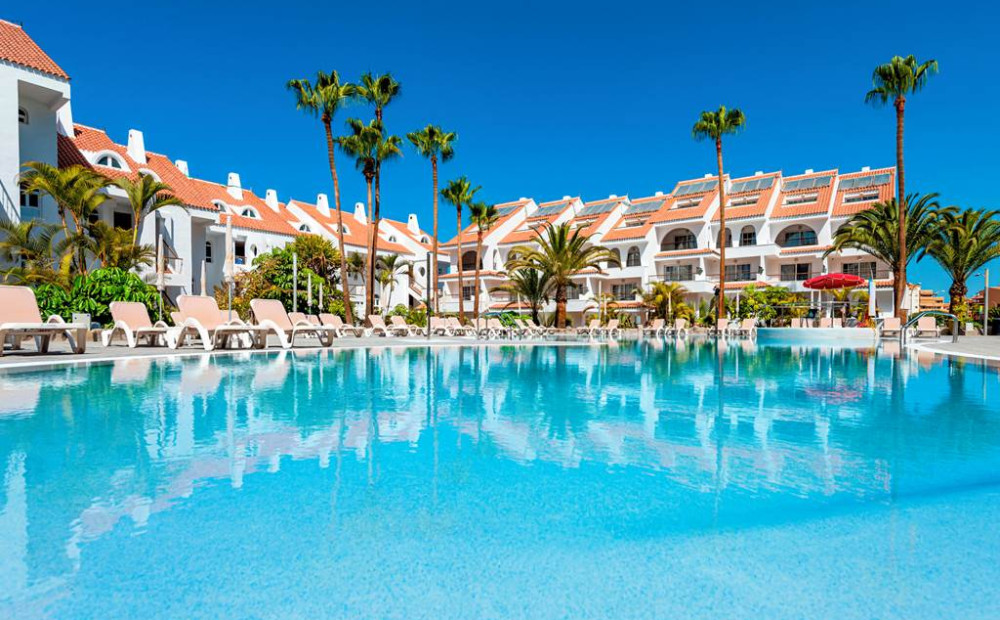 Paradise Park Fun Lifestyle Hotel